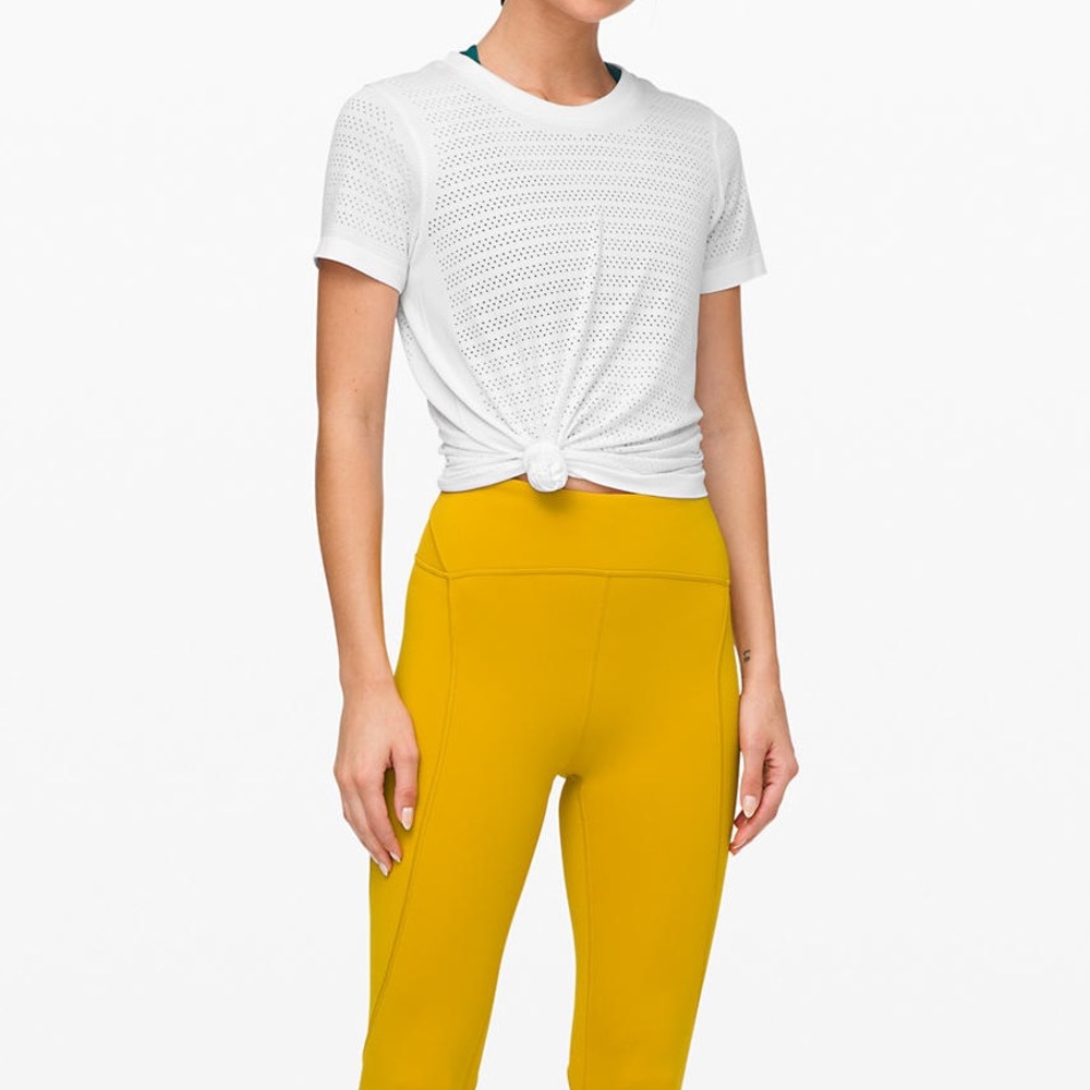 White Lululemon breeze short sleeve | Size 6